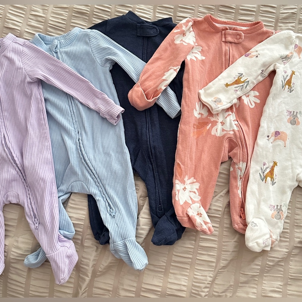0-3 Month Pajama Bundle Old Navy & Carters Zipper Footed Pajamas Baby Sleepwear